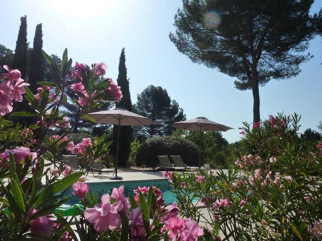 Les Mazets Du Luberon Bed & Breakfast Puget Exterior foto